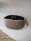 Bumbag - semsket skinn - taupe thumbnail