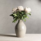 Gråbeige vase i metall - 32 cm høy thumbnail