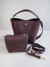 Bøtteveske i glatt skinn bordeaux thumbnail