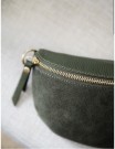 Bumbag - semsket skinn - oliven thumbnail