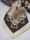 Satengskjerf beige og brun thumbnail