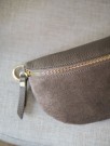 Bumbag - semsket skinn - taupe thumbnail