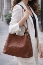 Stor flettet skinnveske cognac thumbnail