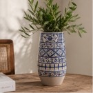 Vase med blått mønster thumbnail