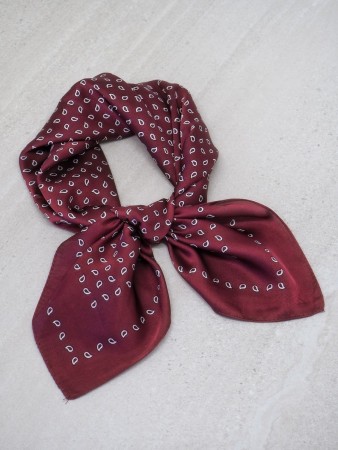 Satengskjerf burgunder