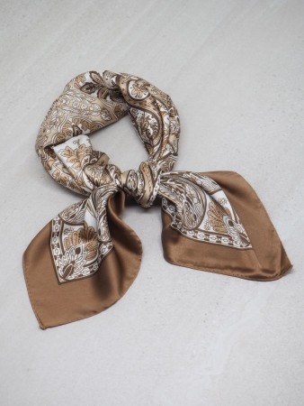 Satengskjerf beige fargetoner