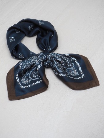 Satengskjerf paisley blå og brun