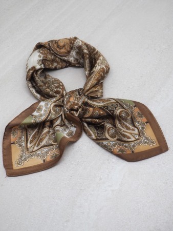 Satengskjerf brun og oker