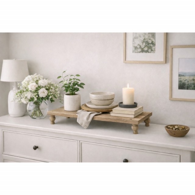 Prisen gjelder for det minste bordet på bildet.