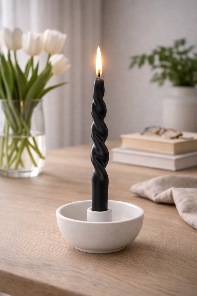 Parafinlys, 7 timer brennetid, leveres i eske.