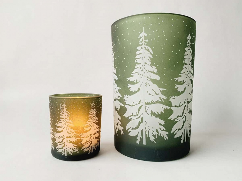 Lysglass med god størrelse som skinner vakkert! 