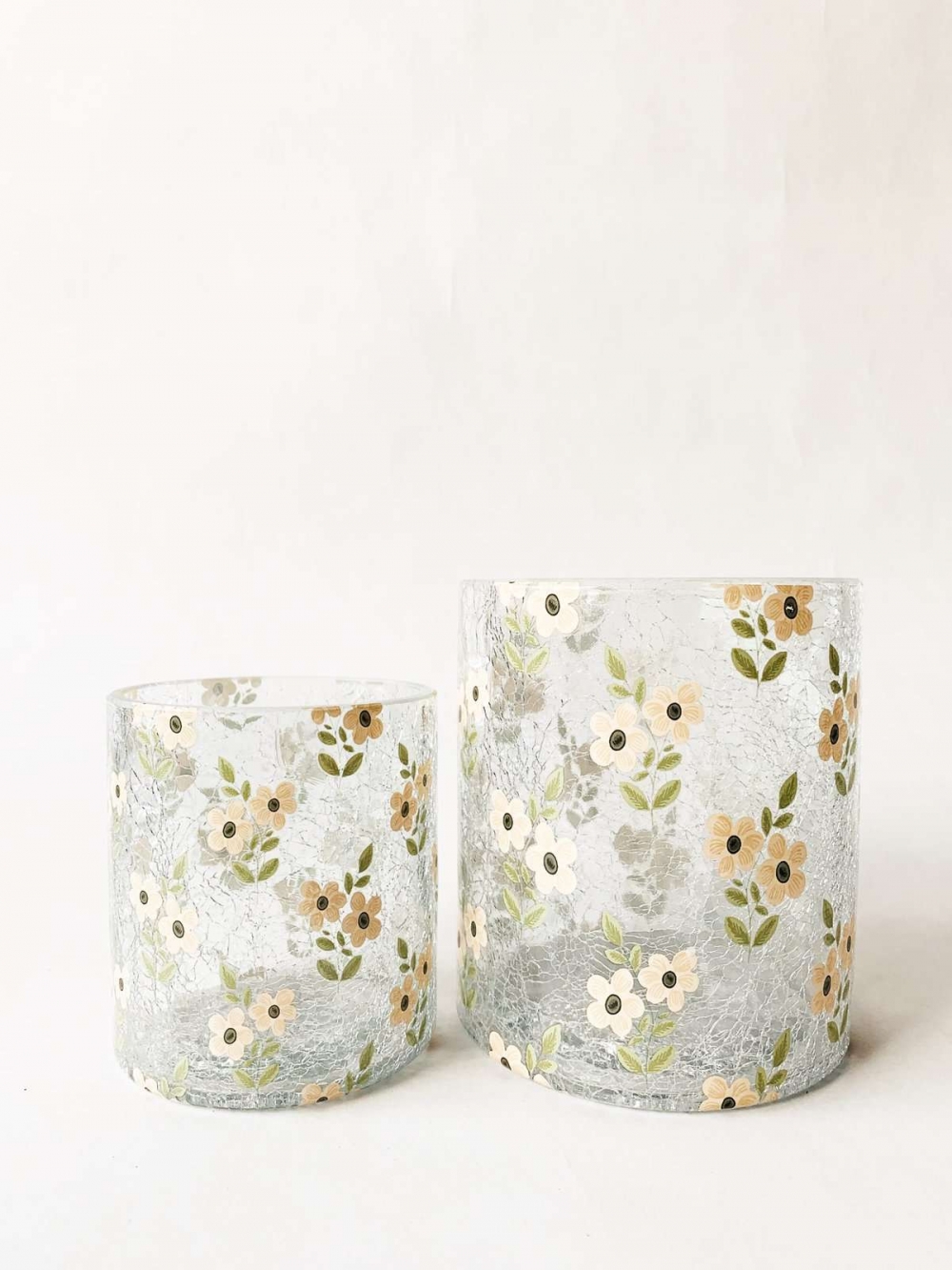 Nydelig lysglass fra Trend design. Dette er det store lysglasset i denne serien, 11,5 x 13 cm. Fantastiske detaljer!