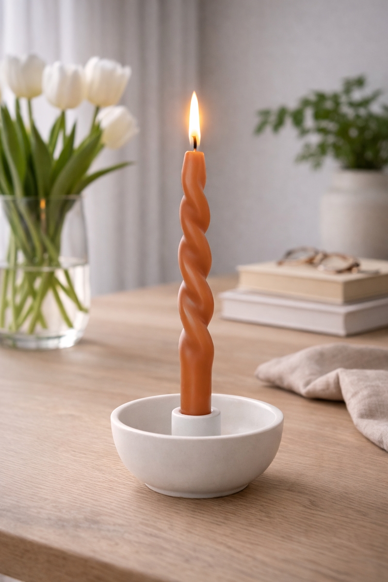 Parafinlys, 7 timer brennetid, leveres i eske.