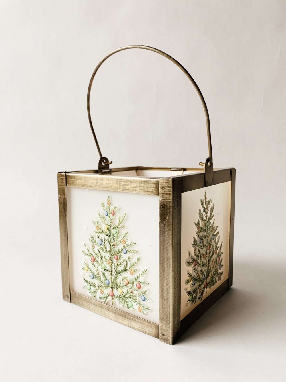 Nydelig lykt fra Trend design! 12,5 cm x 12,5 cm x 12,5 cm.