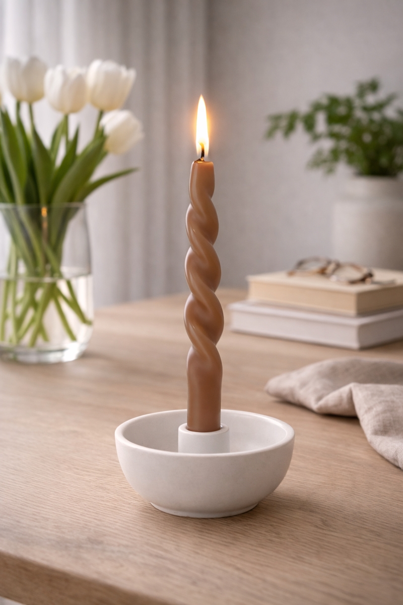 Parafinlys, 7 timer brennetid, leveres i eske.