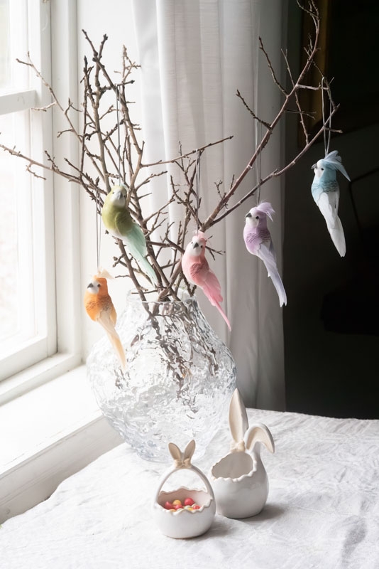 Herlige detaljer og vakre farger på disse undulatene som er ca 12 cm. 